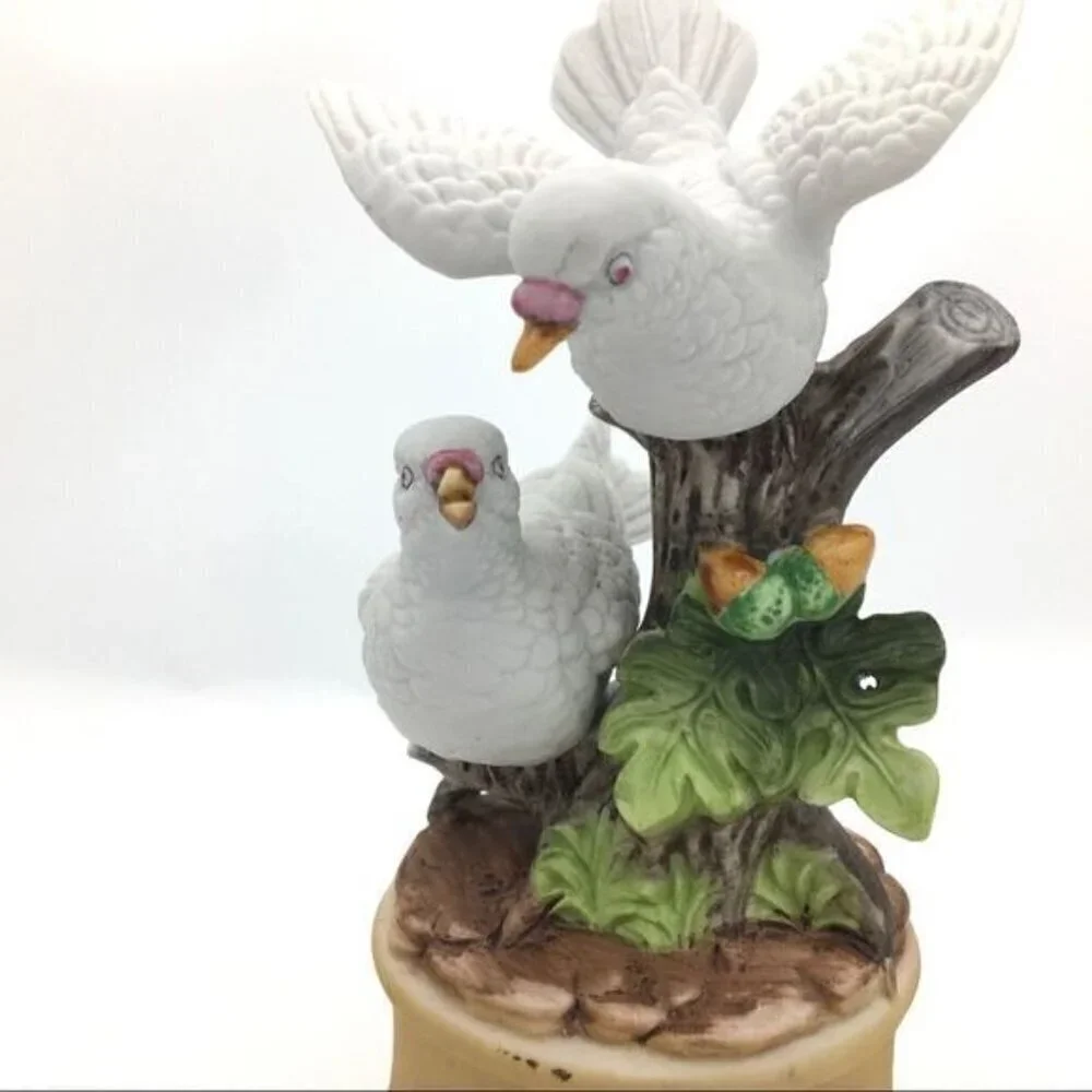 Vintage Shafford Porcelain Love Doves Musical Box Figurine